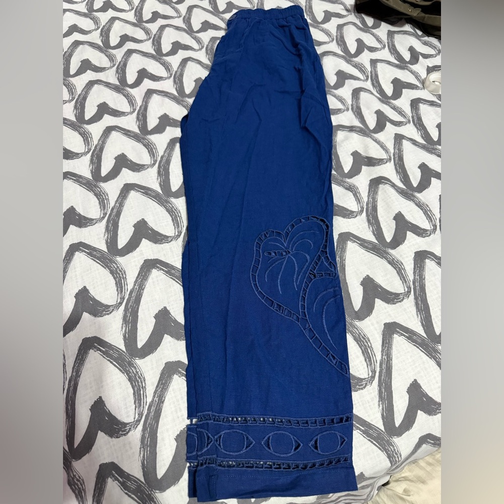 FARM Rio Blue Capris - Picture 7 of 7